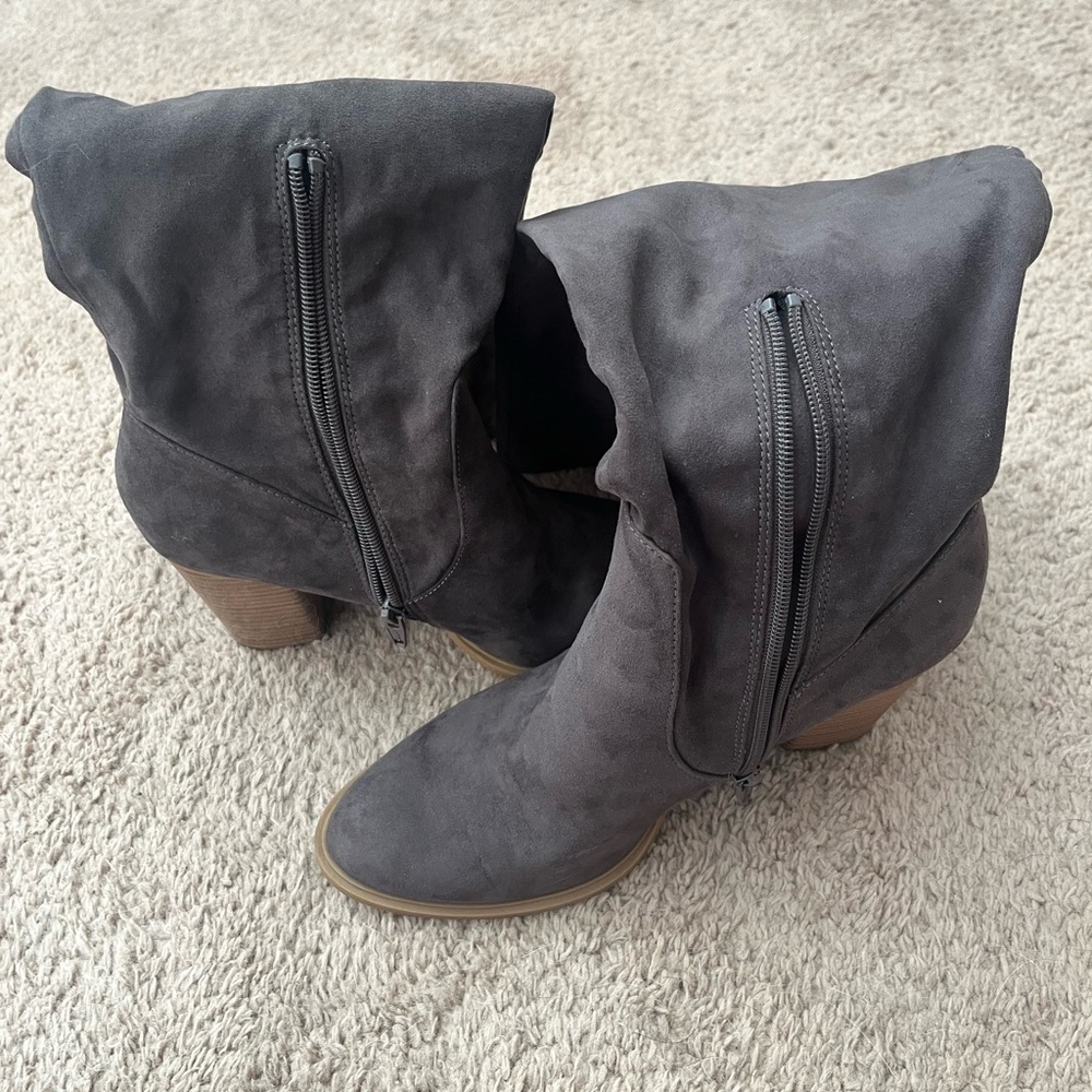 Dolce Vita Knee High Heeled Chocolate color Suede Boots size 8 - Picture 7 of 9